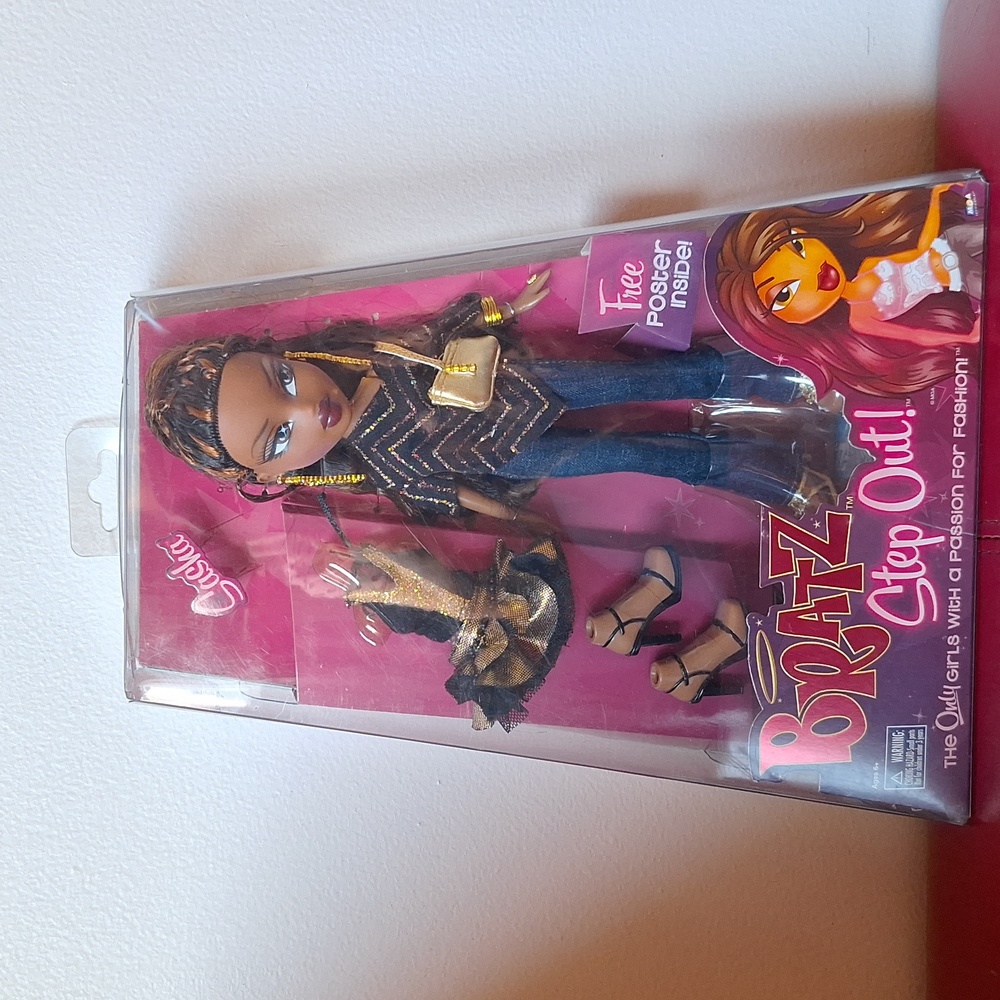 2003 Bratz Step out Sasha doll